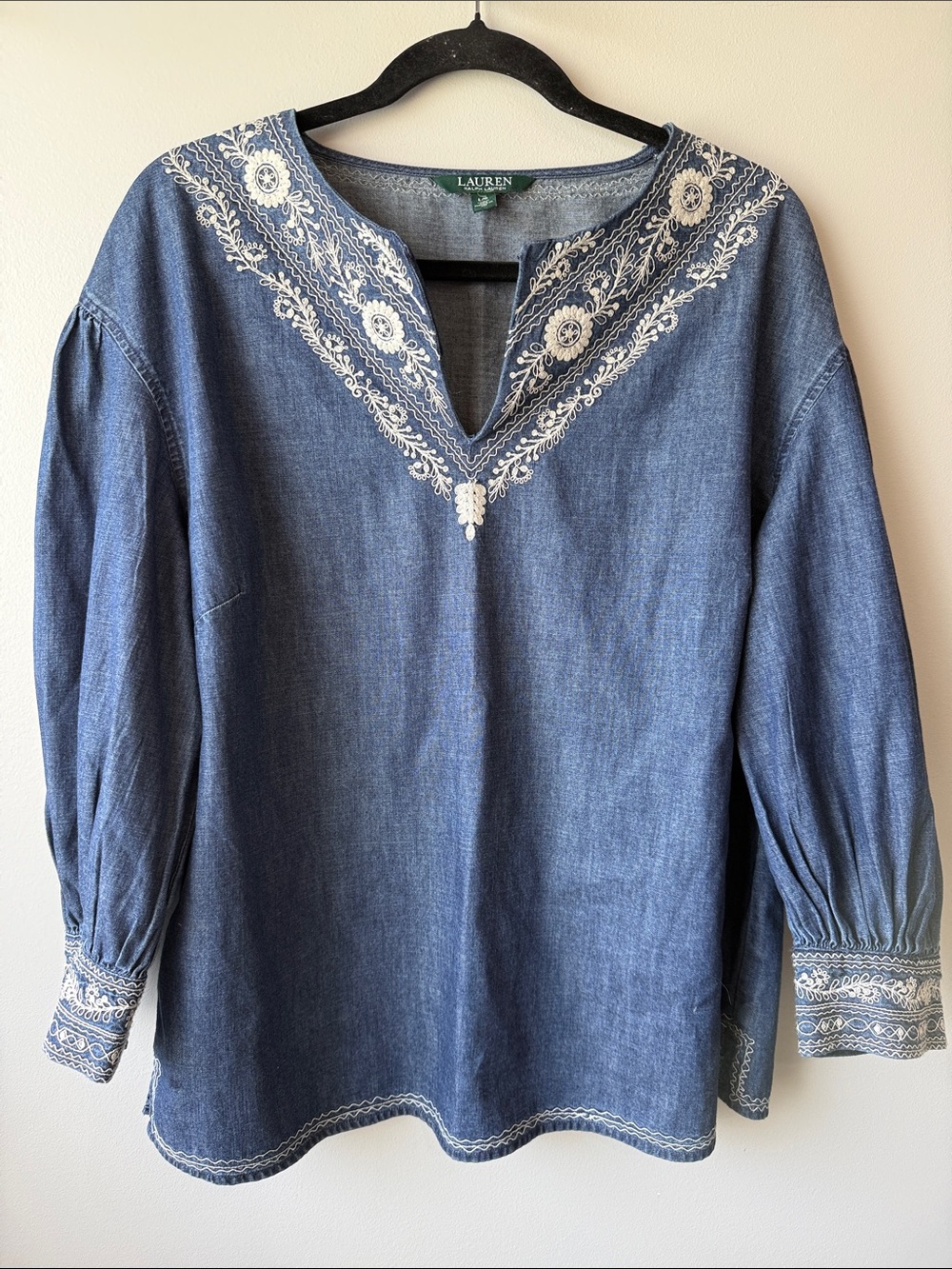 Lauren Ralph Lauren denim Blue Embroidered V-Neck top cotton L